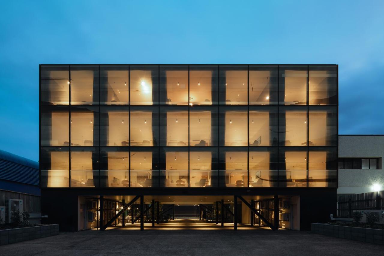 Ebb-Dunedin Eksteriør bilde The new building of the University of Liechtenstein