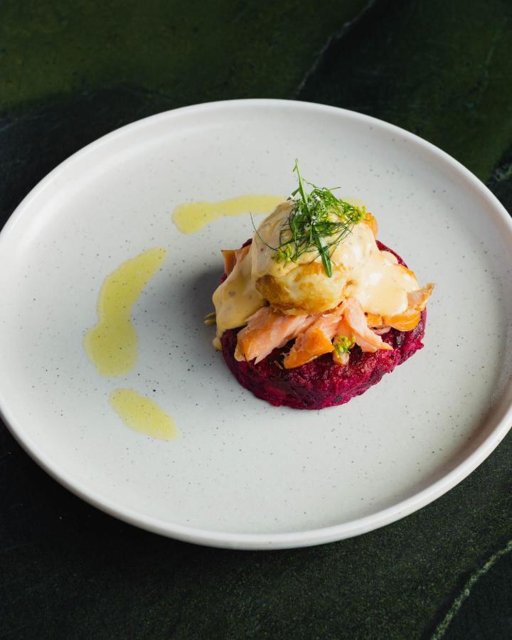 Ebb-Dunedin Eksteriør bilde Salmon and beetroot
