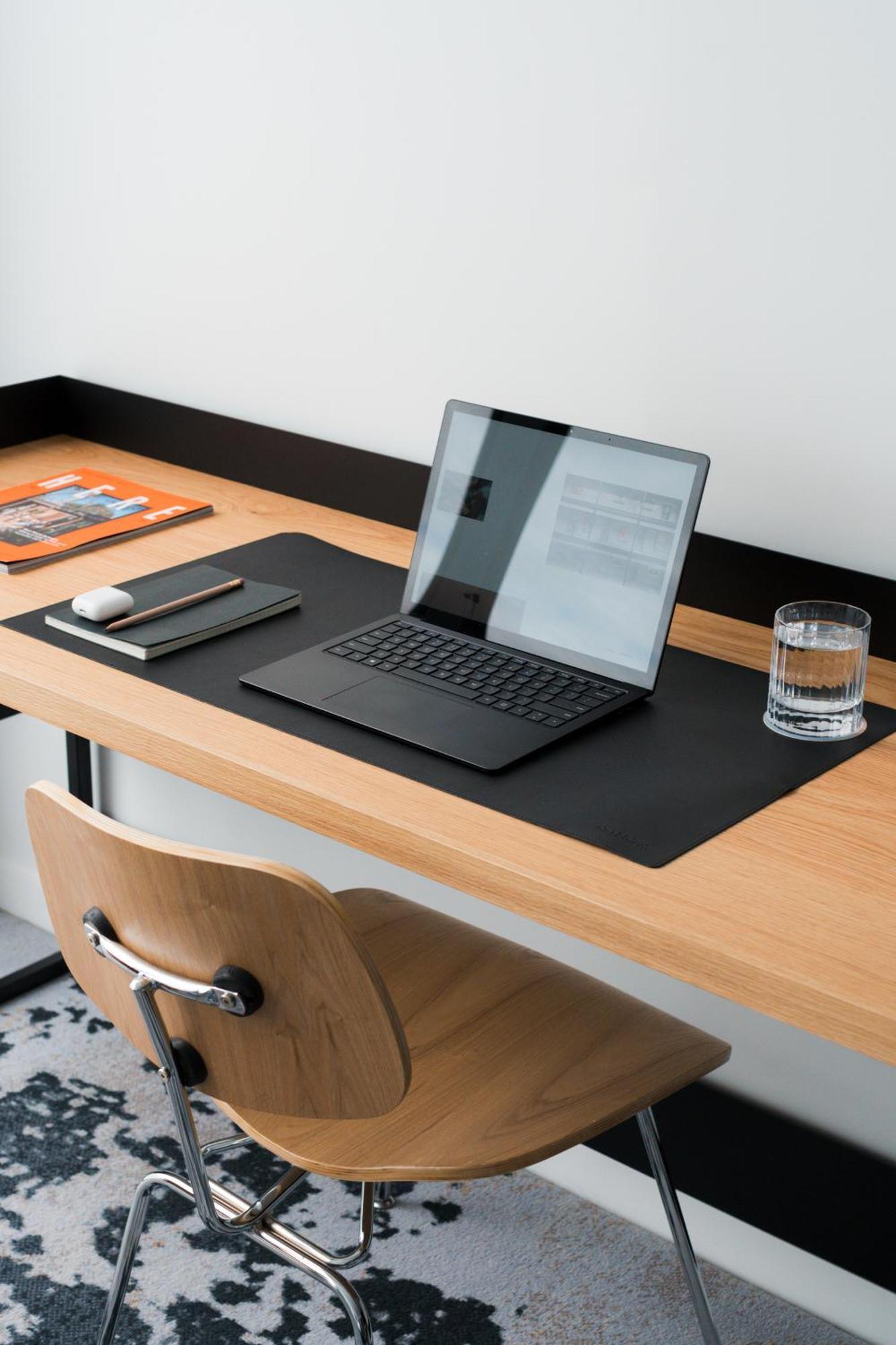 Ebb-Dunedin Eksteriør bilde A desk pad